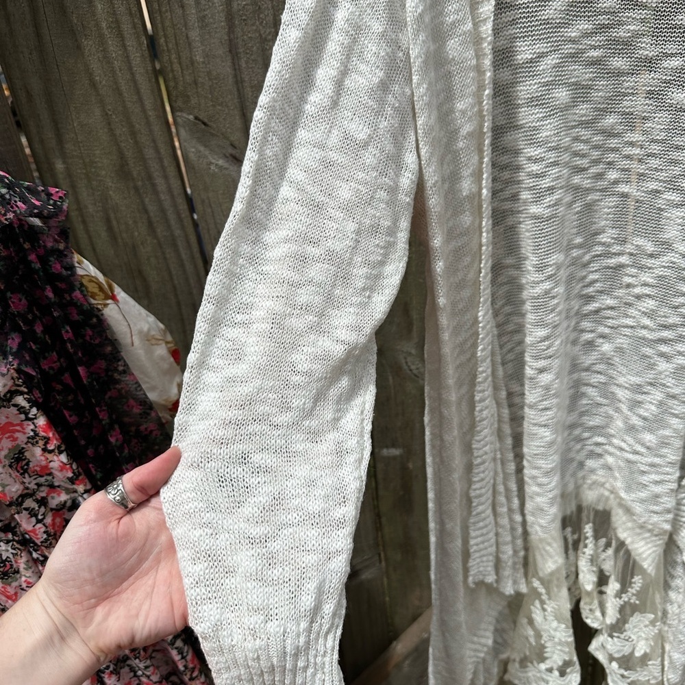 Soft Rue21 Plus Size Cream Lace Trimmed Duster Length Sweater - Picture 3 of 8